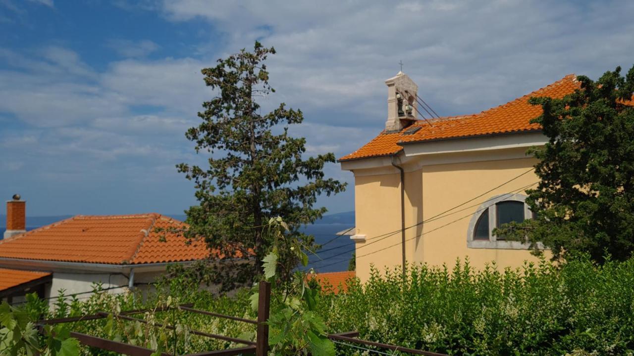 Studio Apartman Stara Baška Exterior foto