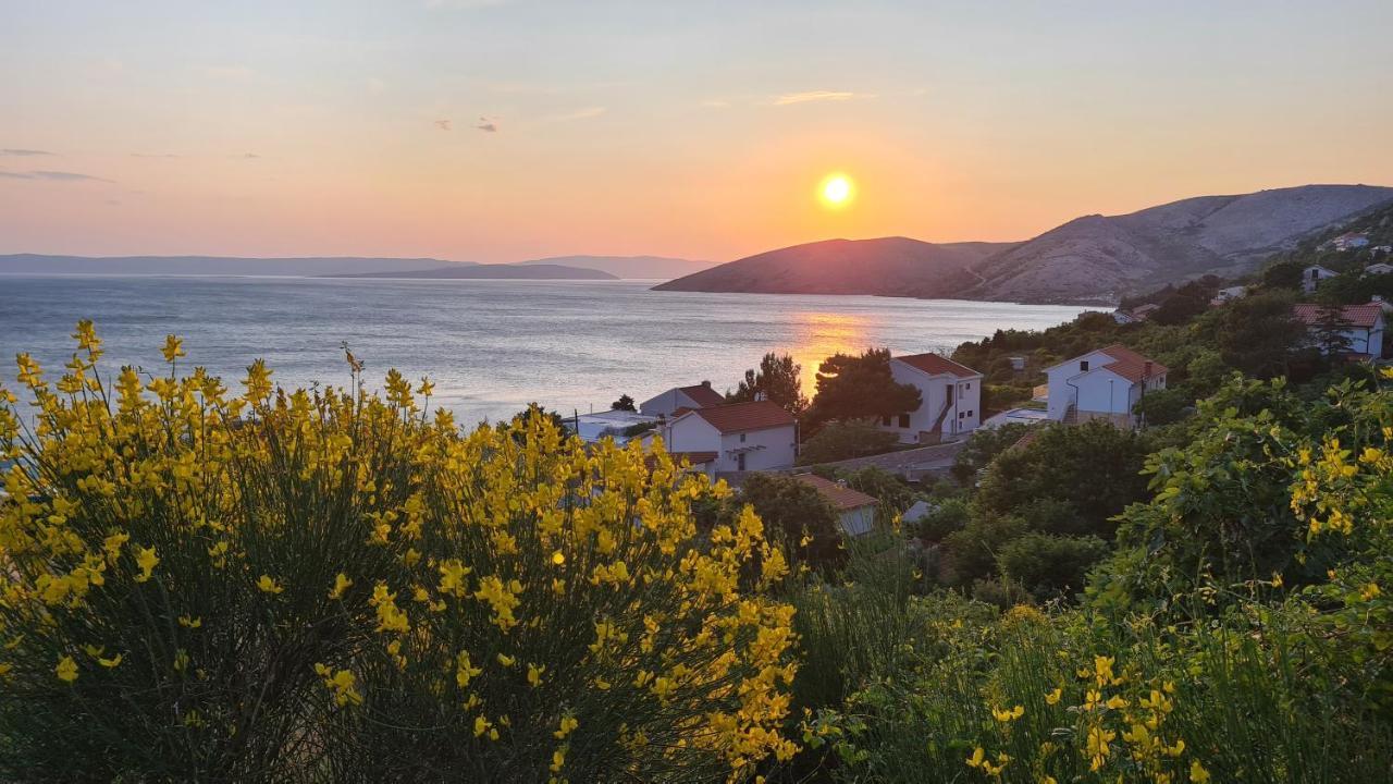 Studio Apartman Stara Baška Exterior foto