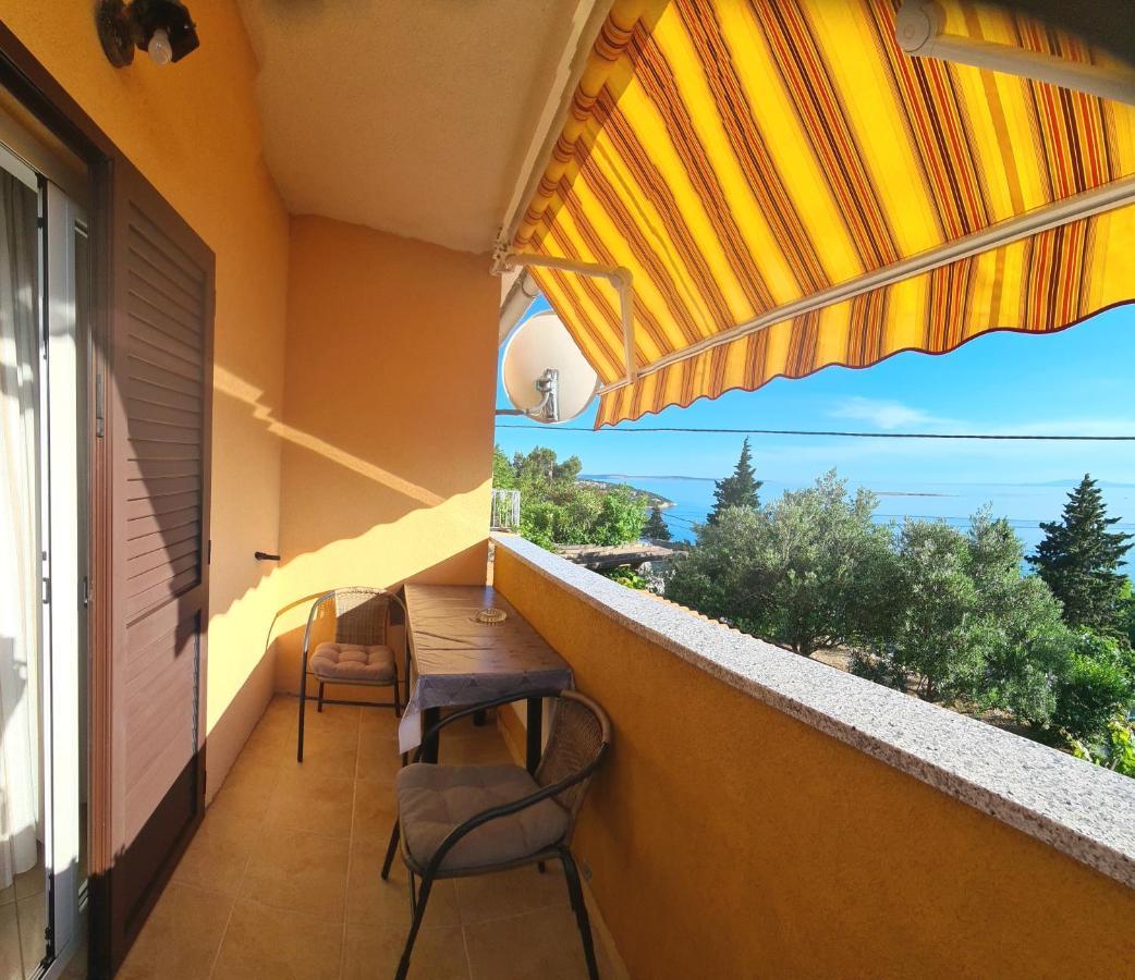 Studio Apartman Stara Baška Exterior foto