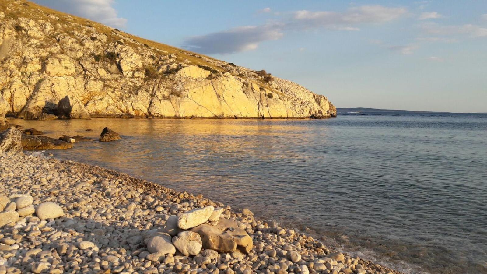 Studio Apartman Stara Baška Exterior foto