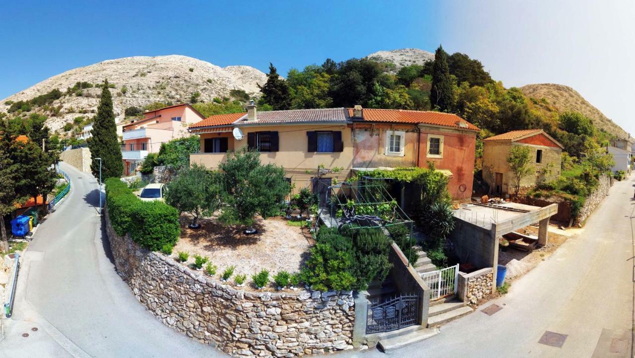 Studio Apartman Stara Baška Exterior foto