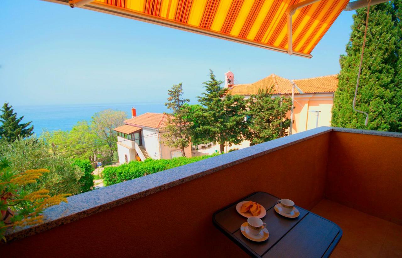 Studio Apartman Stara Baška Exterior foto